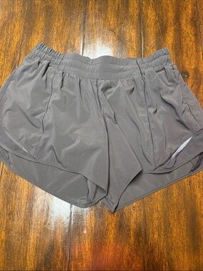 lululemon athletica Hotty Hot Low Rise Women’s Athletic Shorts - Black